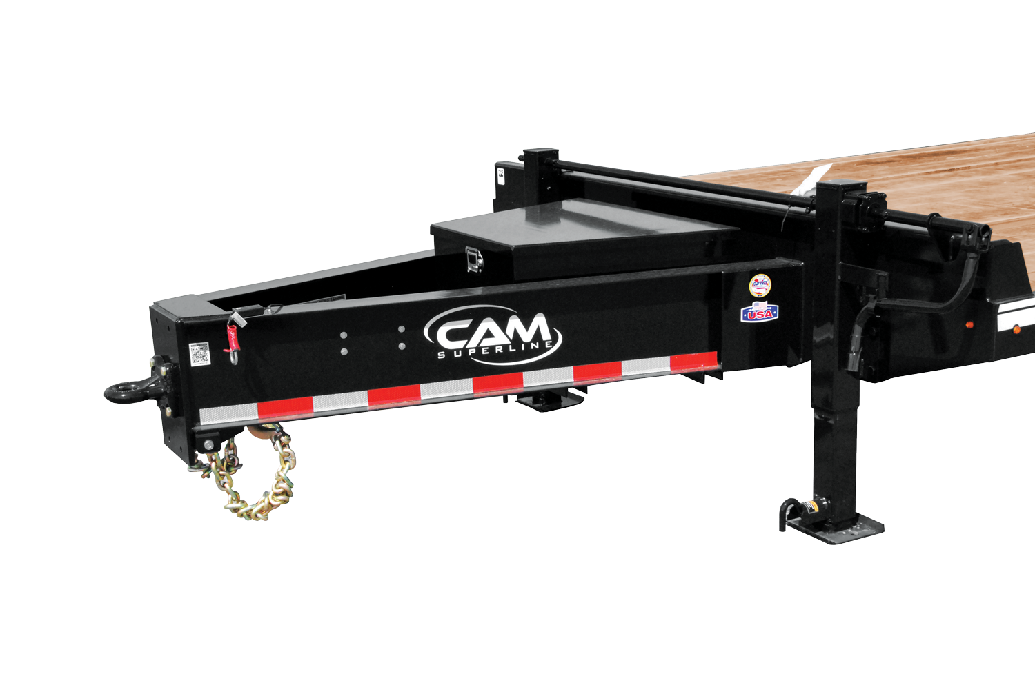 Cam Superline | The BEAST Deckover Trailer | Image | Front side of The BEAST Deckover Trailer with reflective tape, close-up of Tongue, with chain